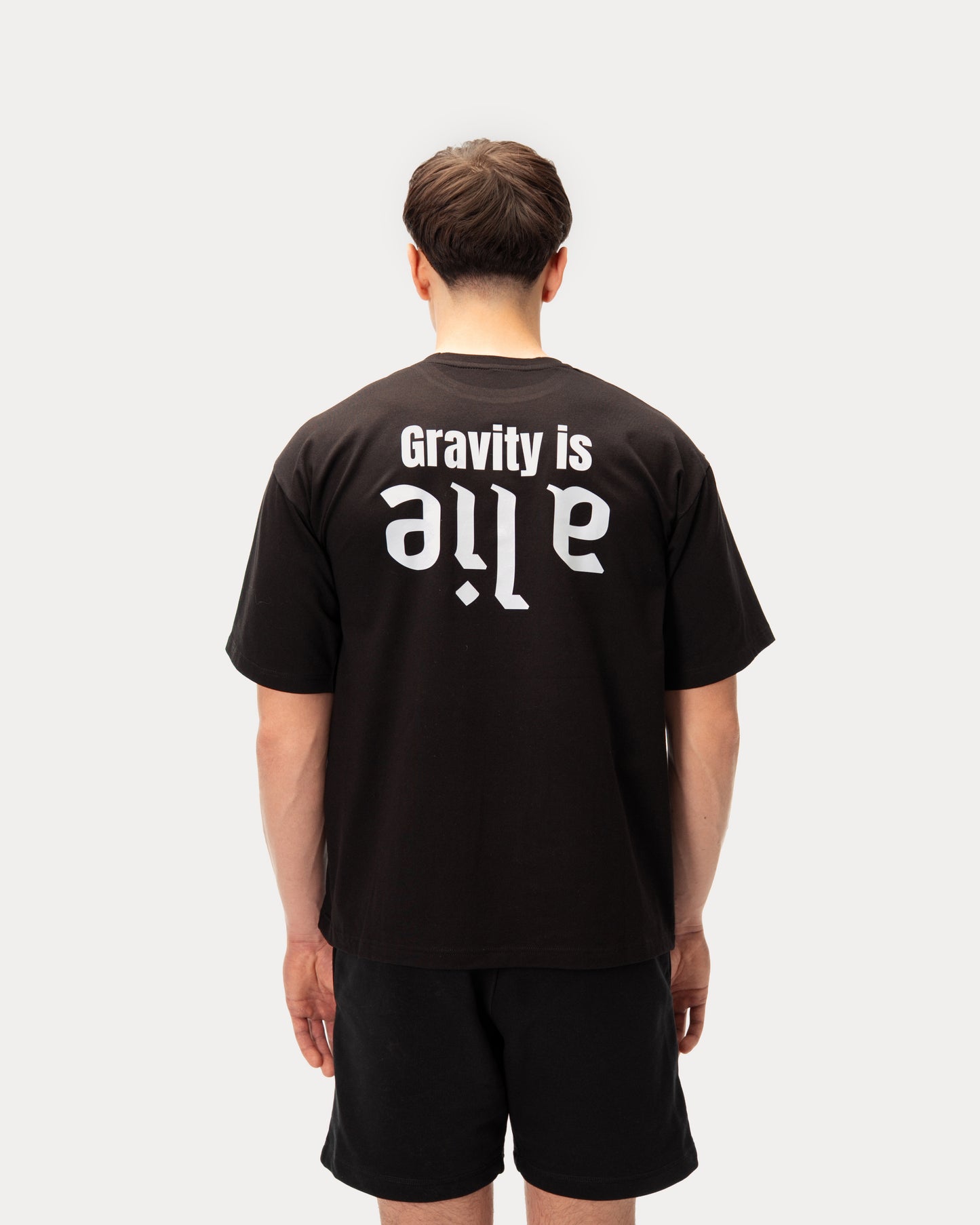 GRAVITY OVERSIZED T-SHIRT